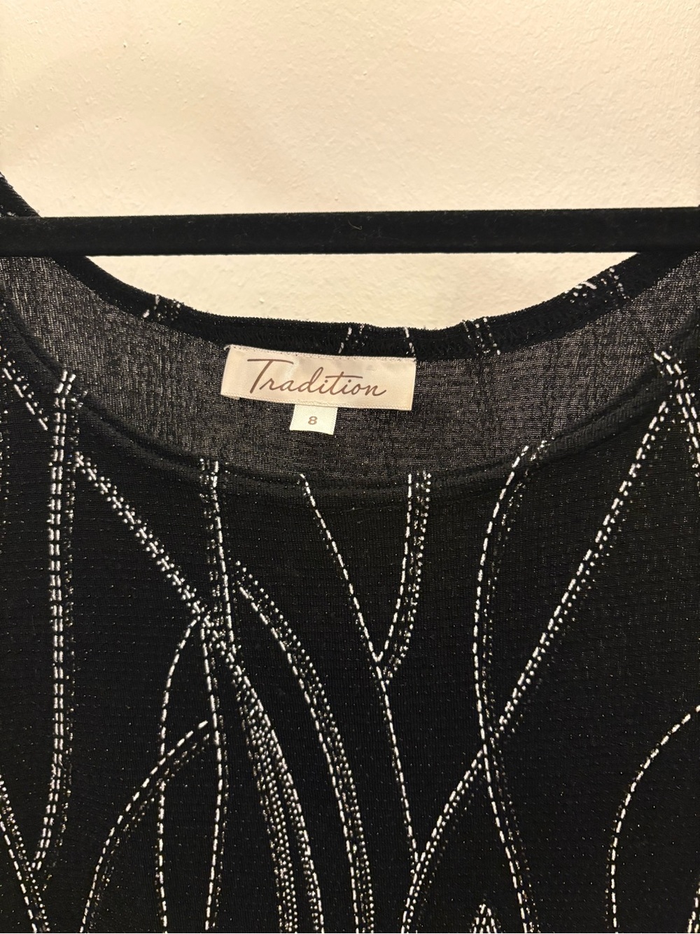 Sparkly Patterned Tank Top - Picture 2 of 3